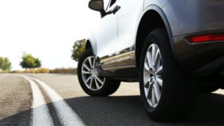 新車の納期はどれくらい？遅延の主な原因と対処法、納車までのステップを解説 